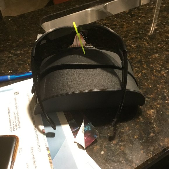 Balenciaga sunglasses new - Picture 4 of 5